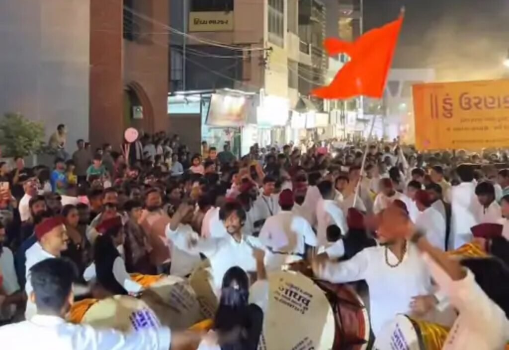 ગોધરામાં શ્રી દેવની શેરી યુવક મંડળ દ્વારા ગણેશજીની આગમન યાત્રા