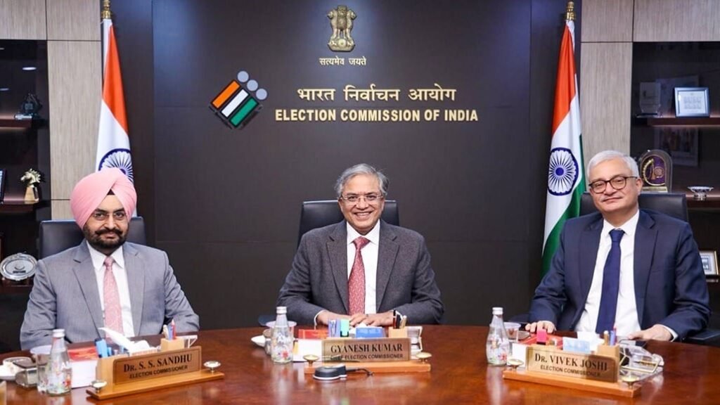 SIR વિવાદ વચ્ચે ચૂંટણી કમિશનરોની બેઠક; કેબિનેટ સચિવને લખાયેલા પત્ર અને ફોર્મ-6 અંગે ચૂંટણી પંચે આપી સ્પષ્ટતા